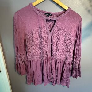 RXB Mauve Lace Accent Blouse with Keyhole Button closure. Size XL.
